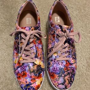 Like New Leather Fitflop Sneakers